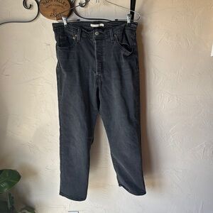 Women's Black Levi Jeans. Ribcage Straight Ankle.